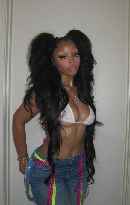 Ari 💚 tweet media