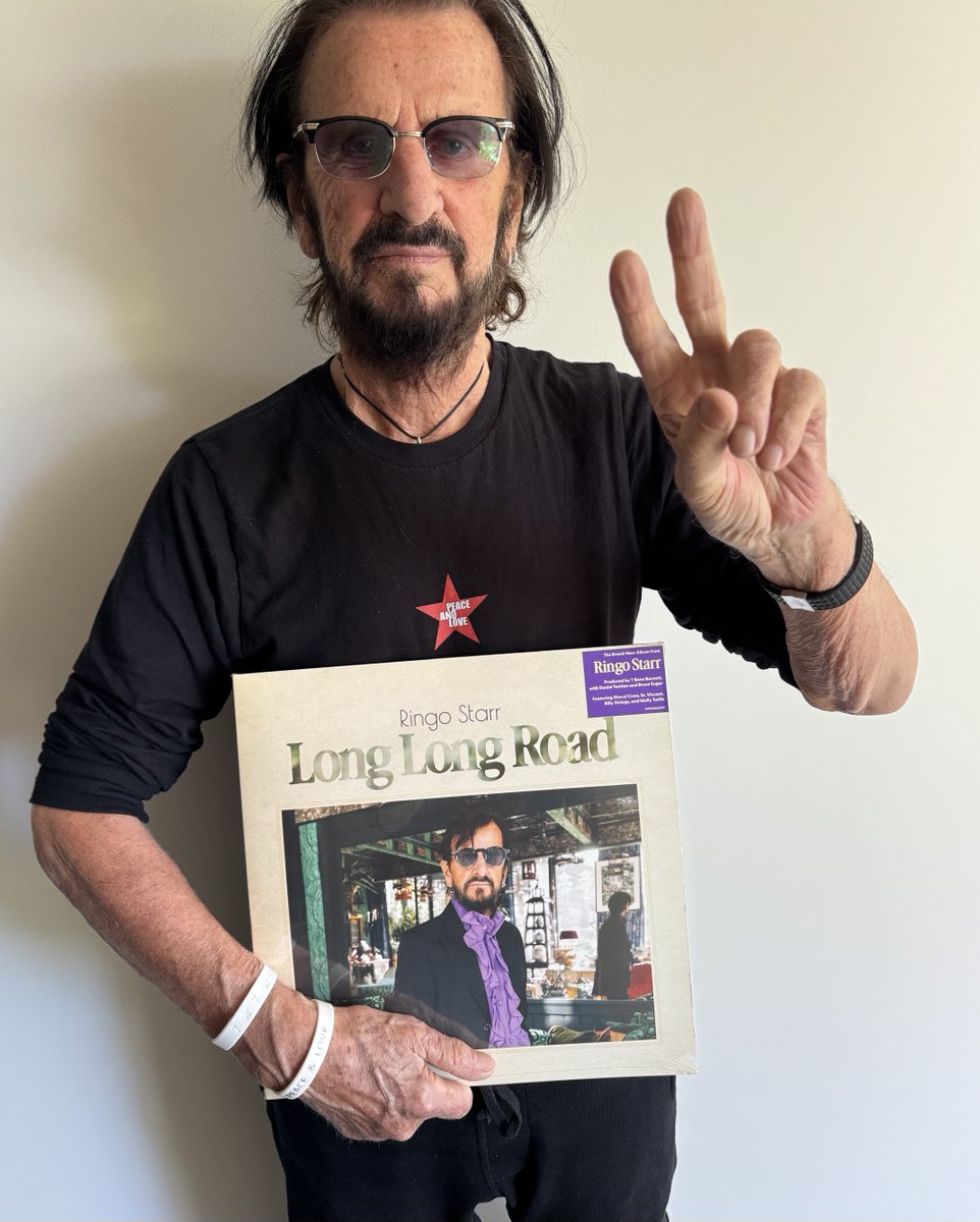 #RingoStarr tweet media