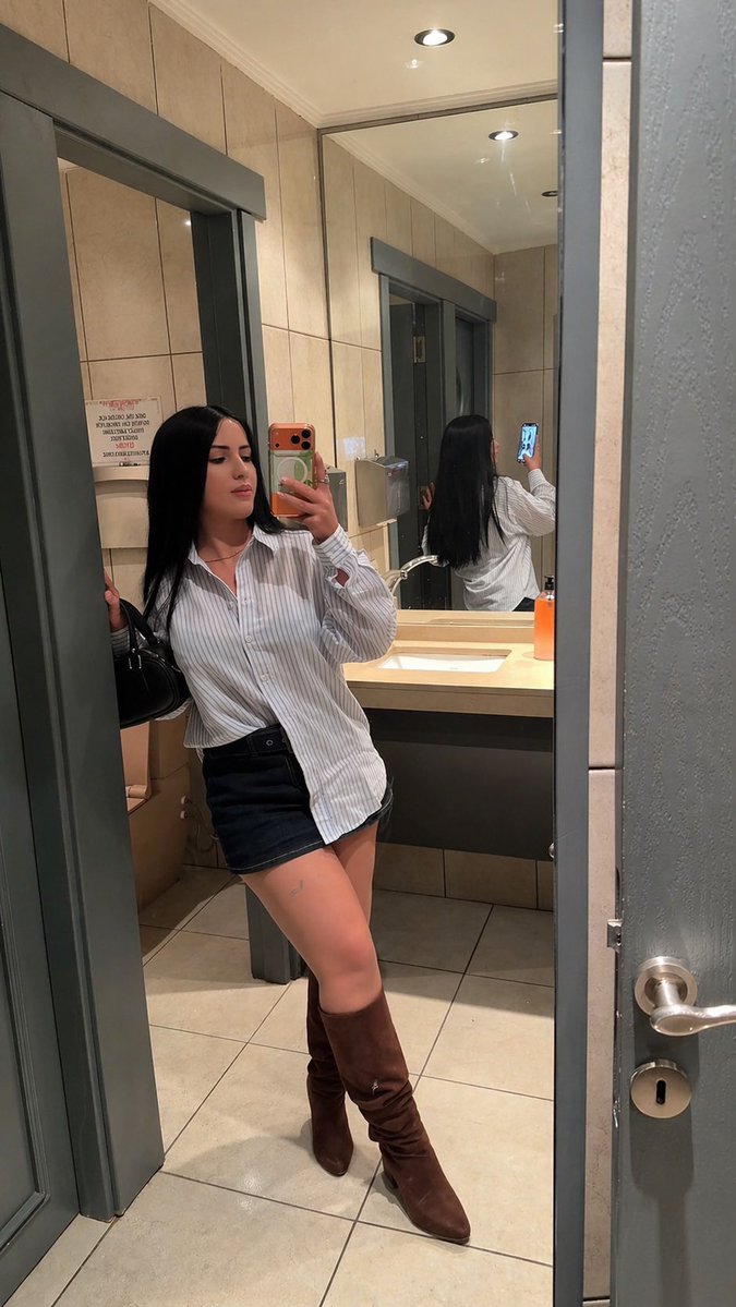 llaleeee tweet media