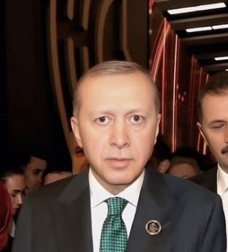 tospikto🪭 tweet media