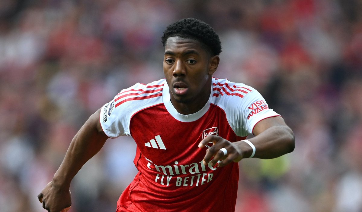 AFCFranchise's tweet image. Myles Lewis - Skelly is showing no signs of wanting to leave #Arsenal. #Arsenal is his club and it is expected he may be loaned out to develop properly into a central midfielder. #MUFC have cooled their interest but #AFC are not expected to engage in permanent offers.