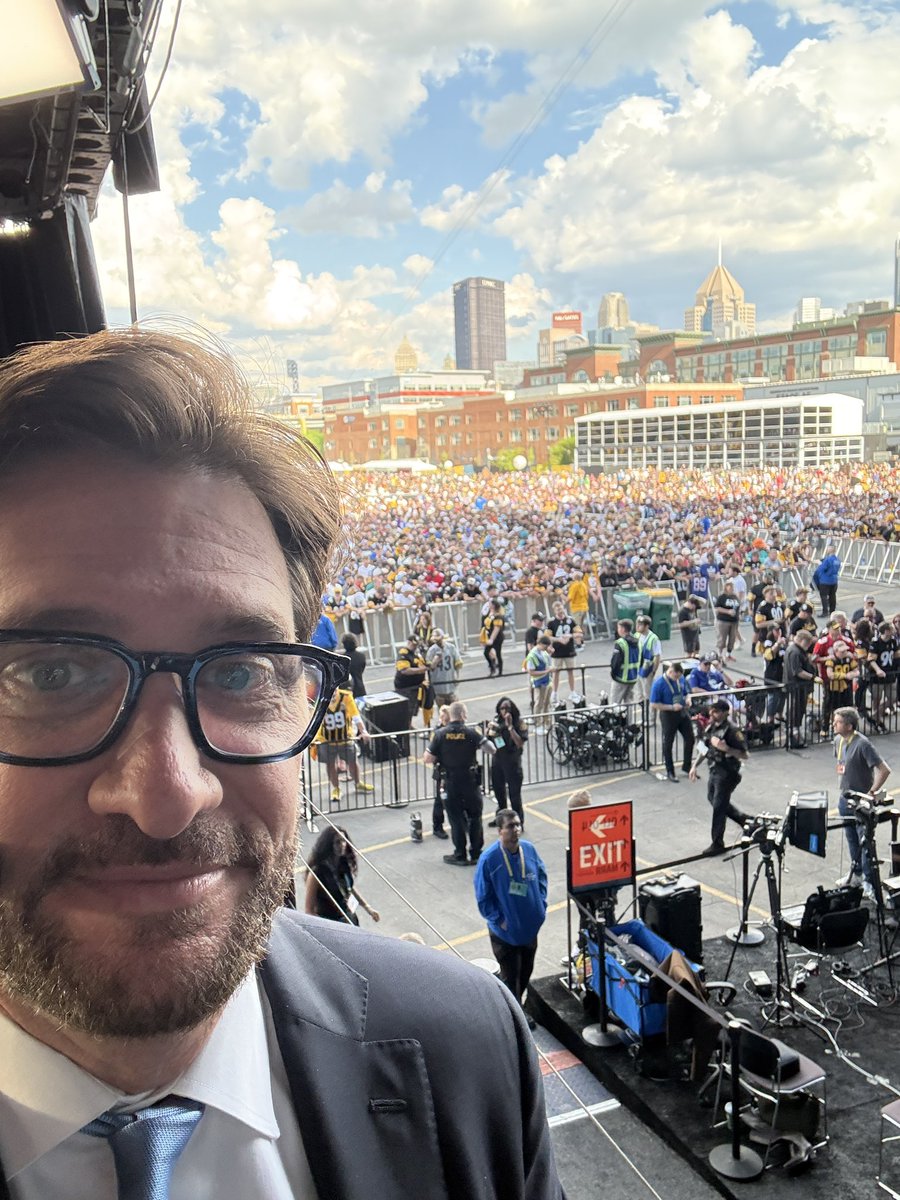Mike Greenberg tweet media