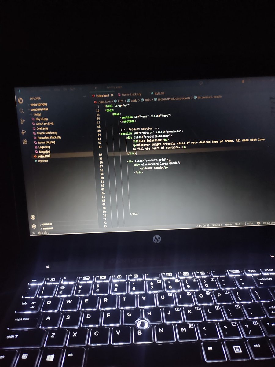 proudly_gold's tweet image. Late night coding 👌👌
Sneak peek of a frame website landing page

#html
#frontend
#css
#landingpage