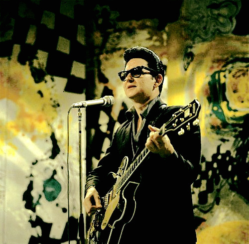 MSolisEscobar's tweet image. Roy Orbison (April 23, 1936 – December 6, 1988) #singer #songwriter, best known for his distinctive, powerful #voice, complex #compositions, and dark emotional #ballads. Orbison grew up in Texas and began singing in a rockabilly/country and western band.
youtu.be/_PLq0_7k1jk?si…