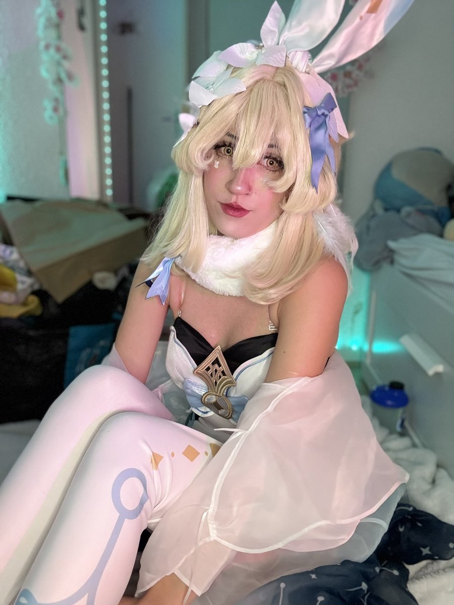 littledevilcute's tweet photo. Lumine Bunny St Valentines set !!🤍🐰#lumine #luminecosplay #cosplay #cosplayergirl https://t.co/u433iGVjXQ