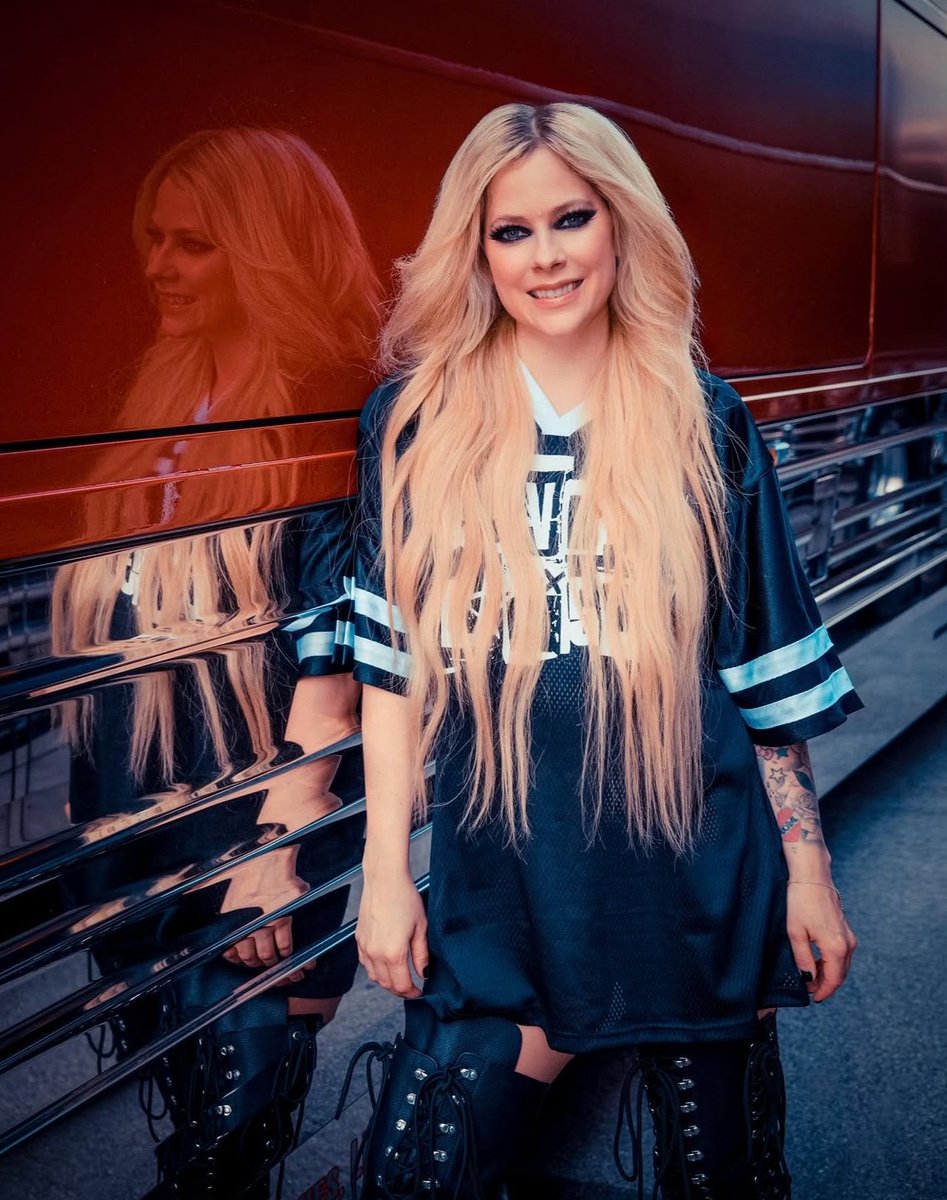 Avril Lavigne has reached a new peak of monthly listeners on Spotify! 

27.744.490 ( +180.622K)