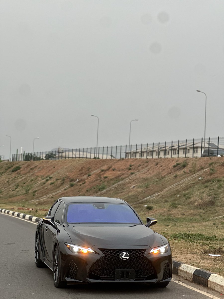 IconicRides001's tweet image. FOREIGN USED LEXUS IS350 F-SPORT YEAR 2023 PRICE @68M 
Nationwide delivery DM or ☎️: 09132601648
#abuja #lagos #is350 #iconicrides001
