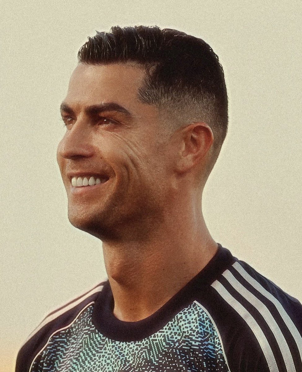 عالم كريستيانو tweet media