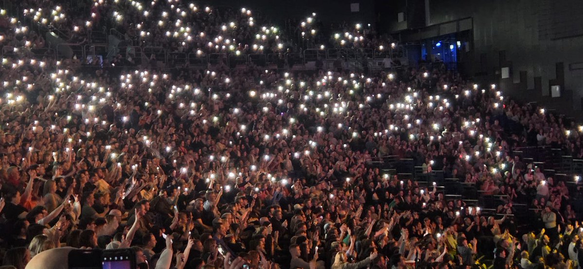 lozzyloz tweet media