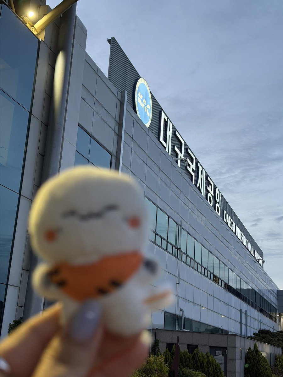 콘서트 없는 콘서트 여행 가보자고...😂
오빠들 없이도 재미나게 놀겠으