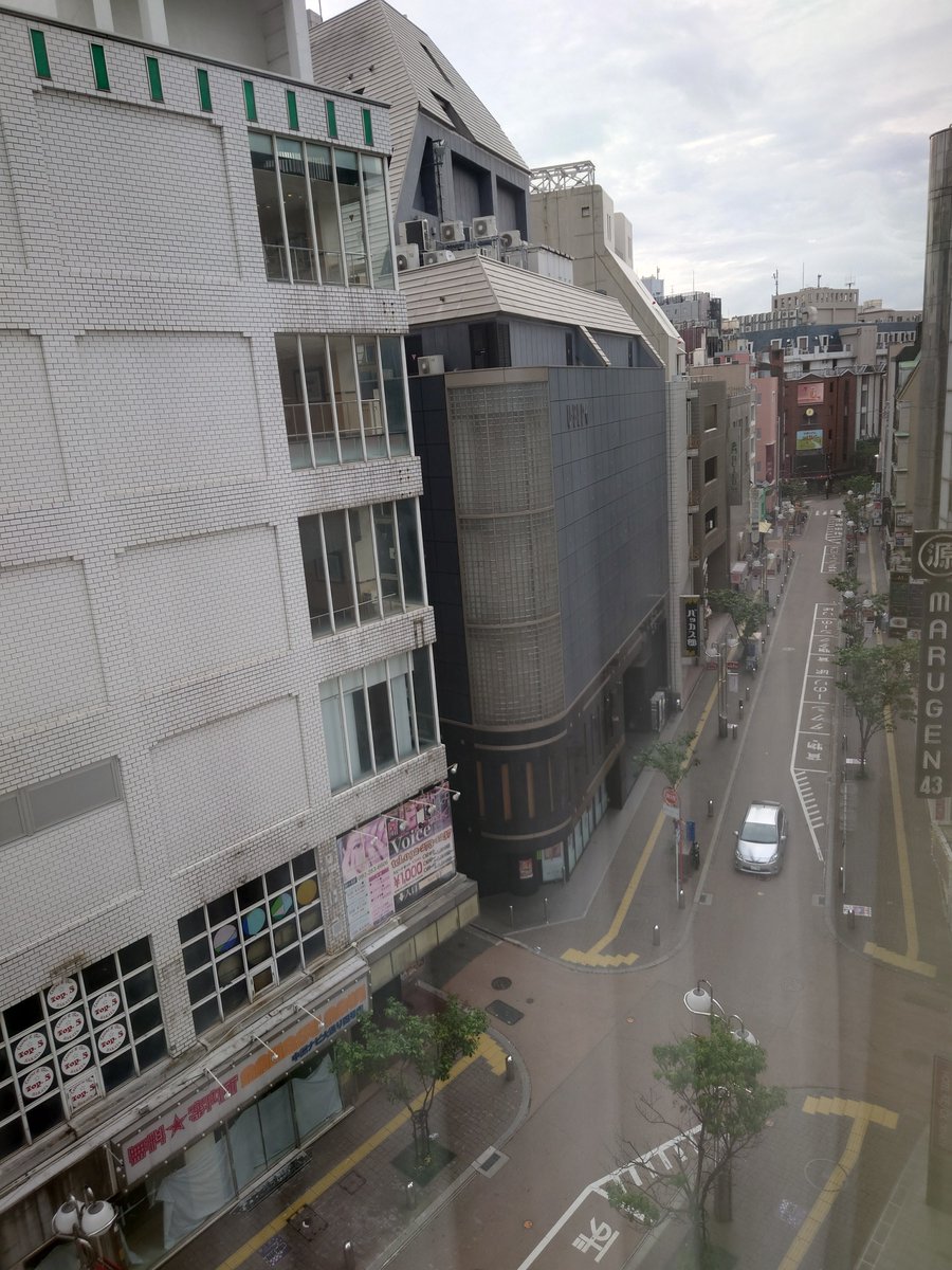 C12_En_Chan's tweet photo. とある街の朝の風景。(vol.51)
（曇☁️）

おはようございます。 

#福岡
#中洲 https://t.co/9km1huuddo