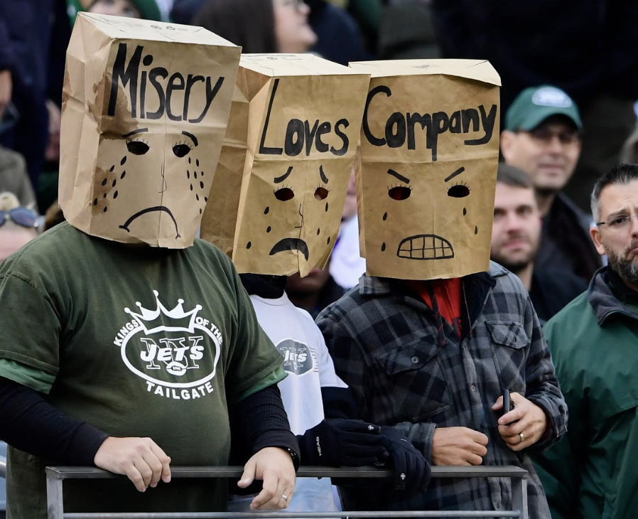 wyshynski's tweet image. To my fellow NY Jets fans: I see you. I hear you. We can all get through tonight together. 💚 #JetUp