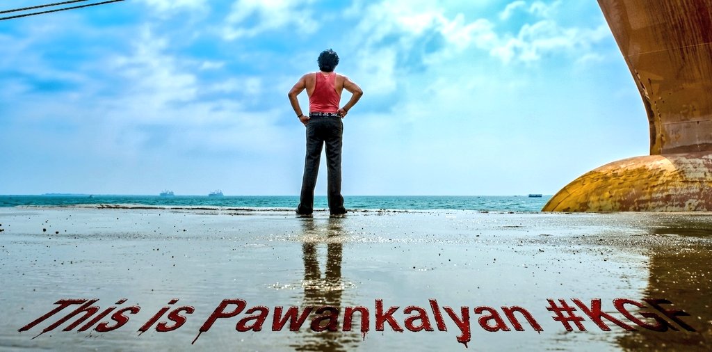 KalyanFanatics's tweet image. Frames Of #OG 🔥🔥🩵👌
Sujeeth Hollywood- "Master Piece ✅
Thread......(1/4)