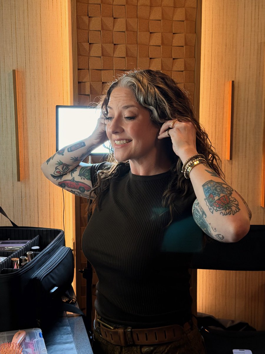 Ashley McBryde tweet media