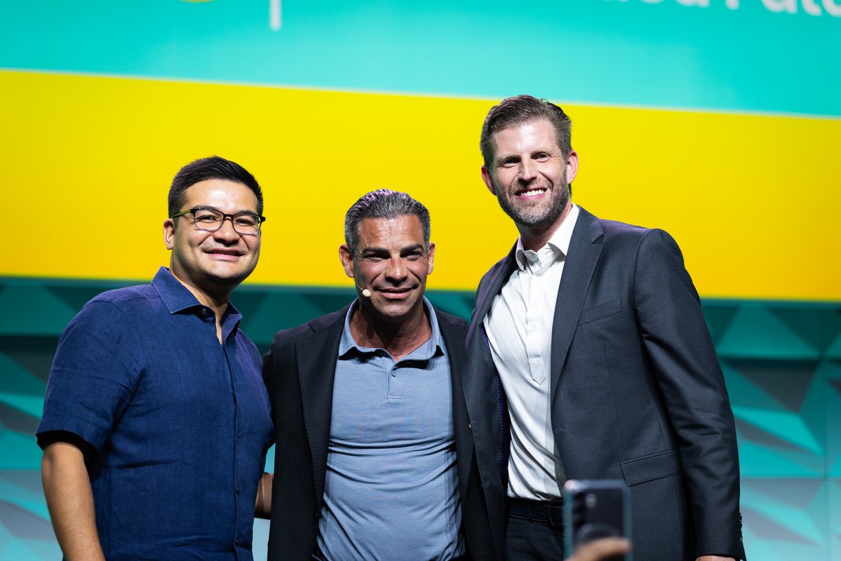 eMergeAmericas's tweet image. Miami continues to solidify its role as a global epicenter for digital asset #innovation 🚀⚡️ 

In the closing keynote, @EricTrump and @ashergenoot (@ABTC) joined @FrancisSuarez to examine how #Bitcoin, energy infrastructure, and policy alignment are converging to power the next