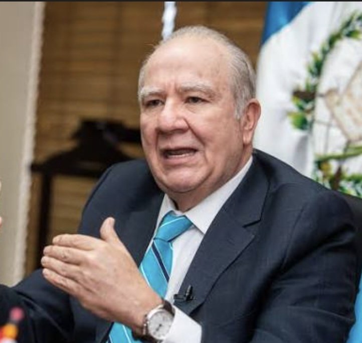 De forma inmediata, los 100 diputados que votaron por Molina Barreto, el CACIF y su lobby, y el CSU de Mazariegos tienen que comenzar a rendirnos cuentas sobre este amparo provisional. Uno por uno deben explicarnos por qué se bajaron la lista de candidatos para Fiscal General. De