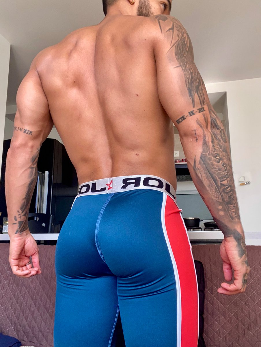 martinezcb937's tweet image. 💙❤️onlyfans.com/alexmartinezwb 💢 #onlyfans #worship #lycra #fitboy #fitness