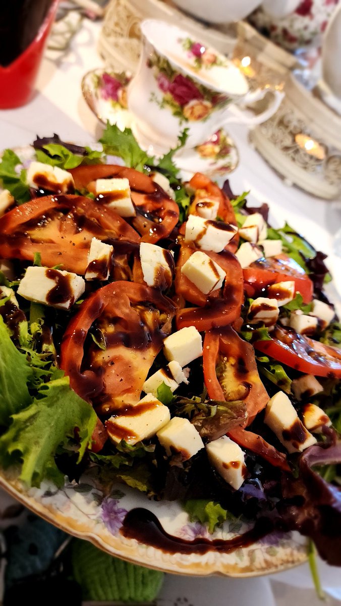 Kat Mackay 🐚 Voice Actress tweet media