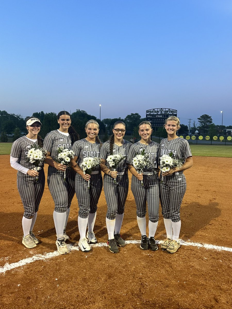 SouthWarren Softball tweet media