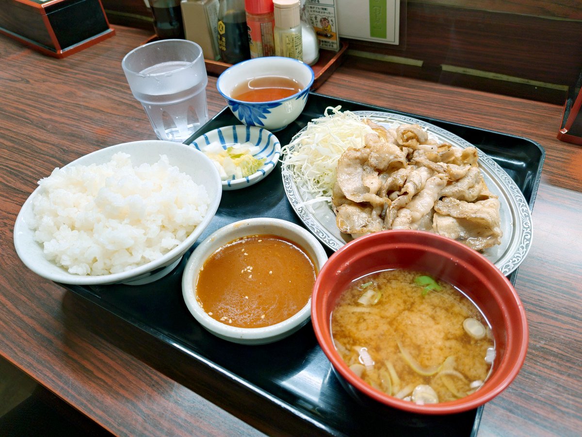 ADDdenshi's tweet photo. 金沢・宇宙軒食堂さまのとんバラ定食

キッチンがオープンでライブ感あります
#出張族 https://t.co/n0GETnDYPs