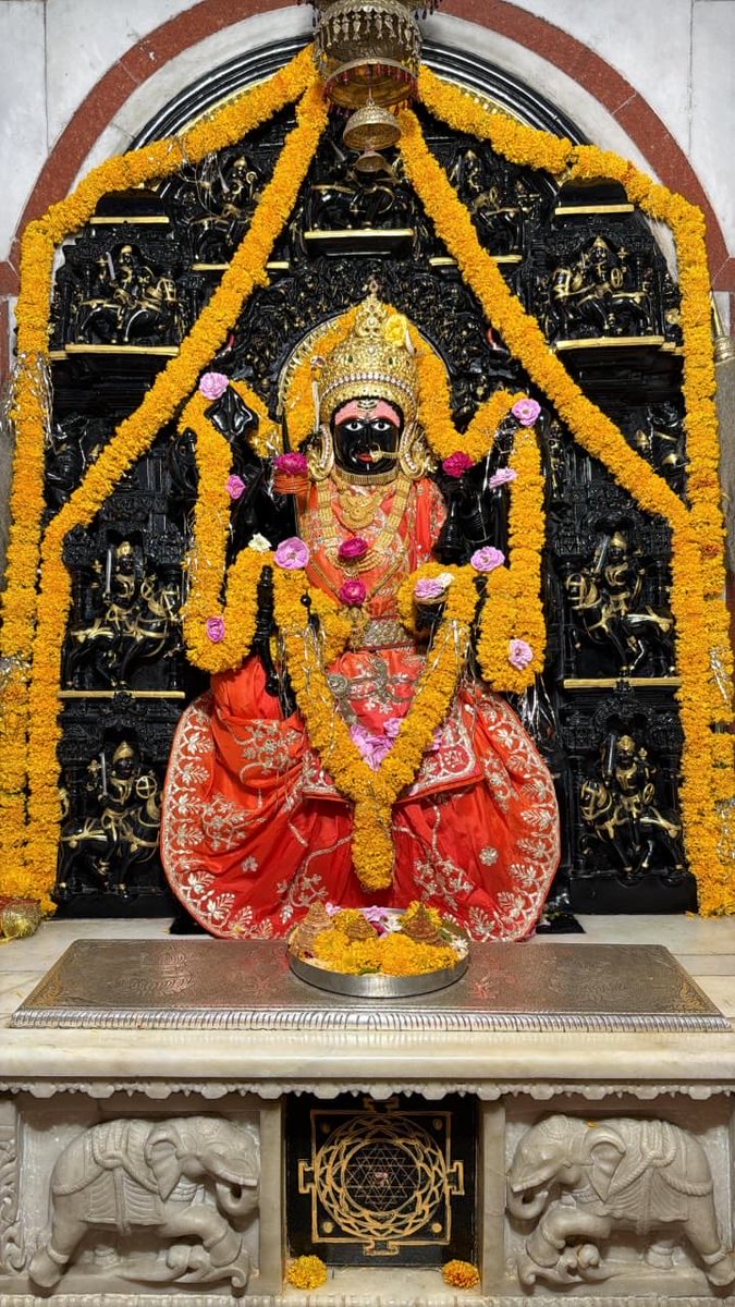 माँ त्रिपुरा सुंदरी आज के दर्शन ( 24 अप्रेल 2026 ) #maa #maatripura #maatripurasundari #jaymatadi #banswara #rajasthan #india #banswara #Rajasthan