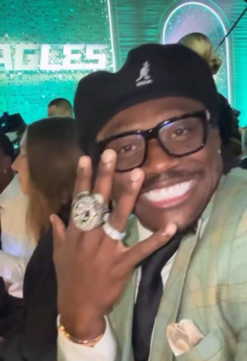 athena 🦅 tweet media