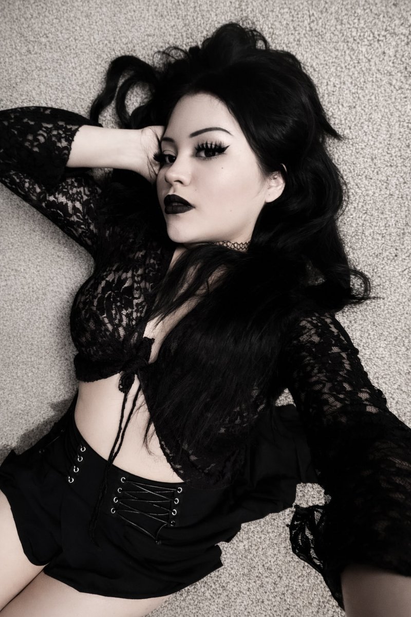 Prettyradqueen's tweet photo. 🪦🥀 https://t.co/GqjElaKGTN