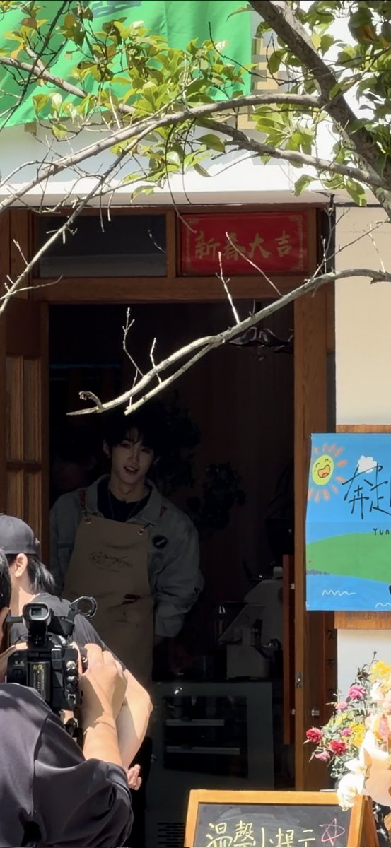 kun_vitas's tweet image. หวังเทียนอี้ดูหล่อมากวันนี้!ฉันชอบมันมาก!

奔赴咖Free
Benfu Coffee
Benfu Coffee Free
Long Time No See Book &amp;amp; Cafe
#coffeeshop 

🔖weibo.com/6616497628/529…
#wangtianyi #หวังเทียนอี้
#CIIU #奔赴少年ciiu
#closertoyou
#jyp #jypchina