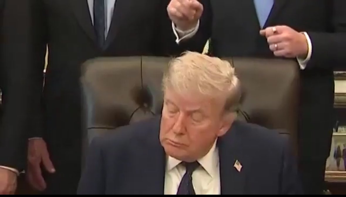 Aes🇺🇸 tweet media