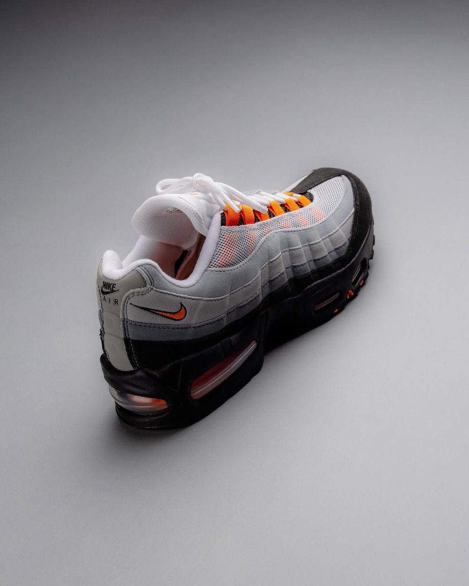 SneakerAlertHD's tweet photo. Nike Air Max 95 OG "Bright Mandarin" (2025) 🍊 https://t.co/rBGsgjHHFH