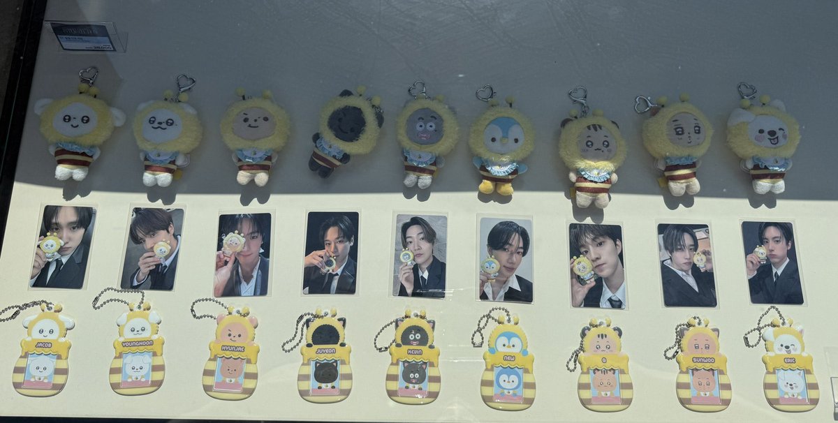kkochinam's tweet photo. [PREVIEW] OFFICIAL MD THE BOYZ CONCERT <INTER-ZECTION>

#THEBOYZ #더보이즈
#INTER_ZECTION #인터젝션 

/all pict cr twt https://t.co/qjMxiNzDGr