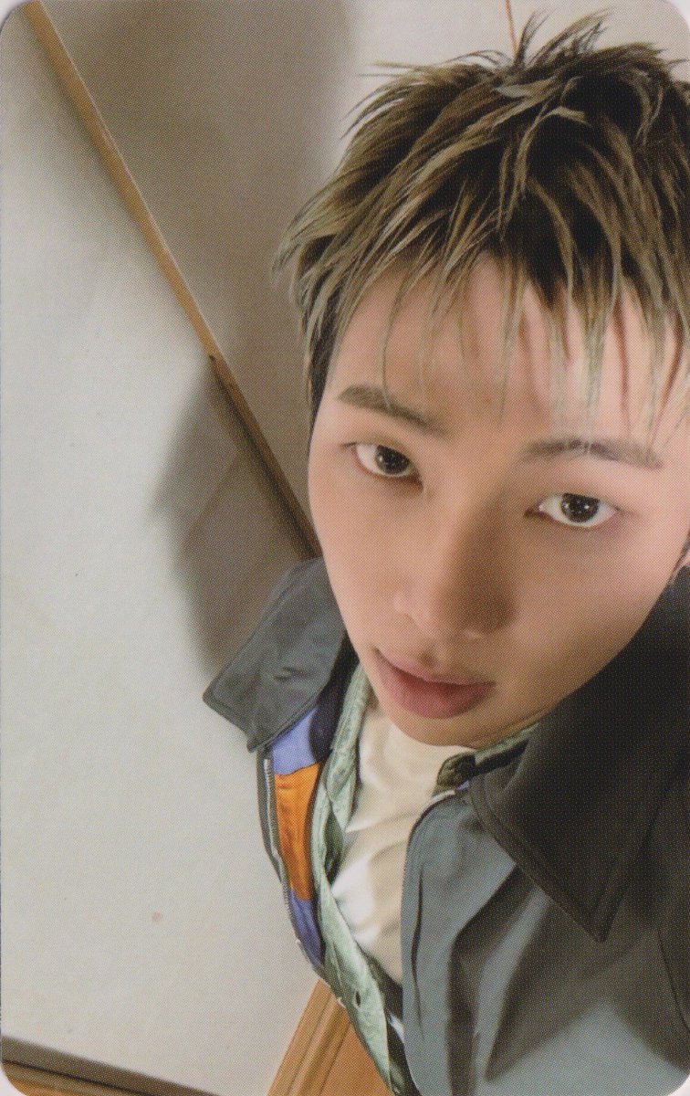 BTS_IndoTrans's tweet image. BTS ARIRANG Withmuu Lucky Draw Photocards (1)

cr: seokiescans

#Namjoon #Seokjin #Taehyung #Jungkook @BTS_twt