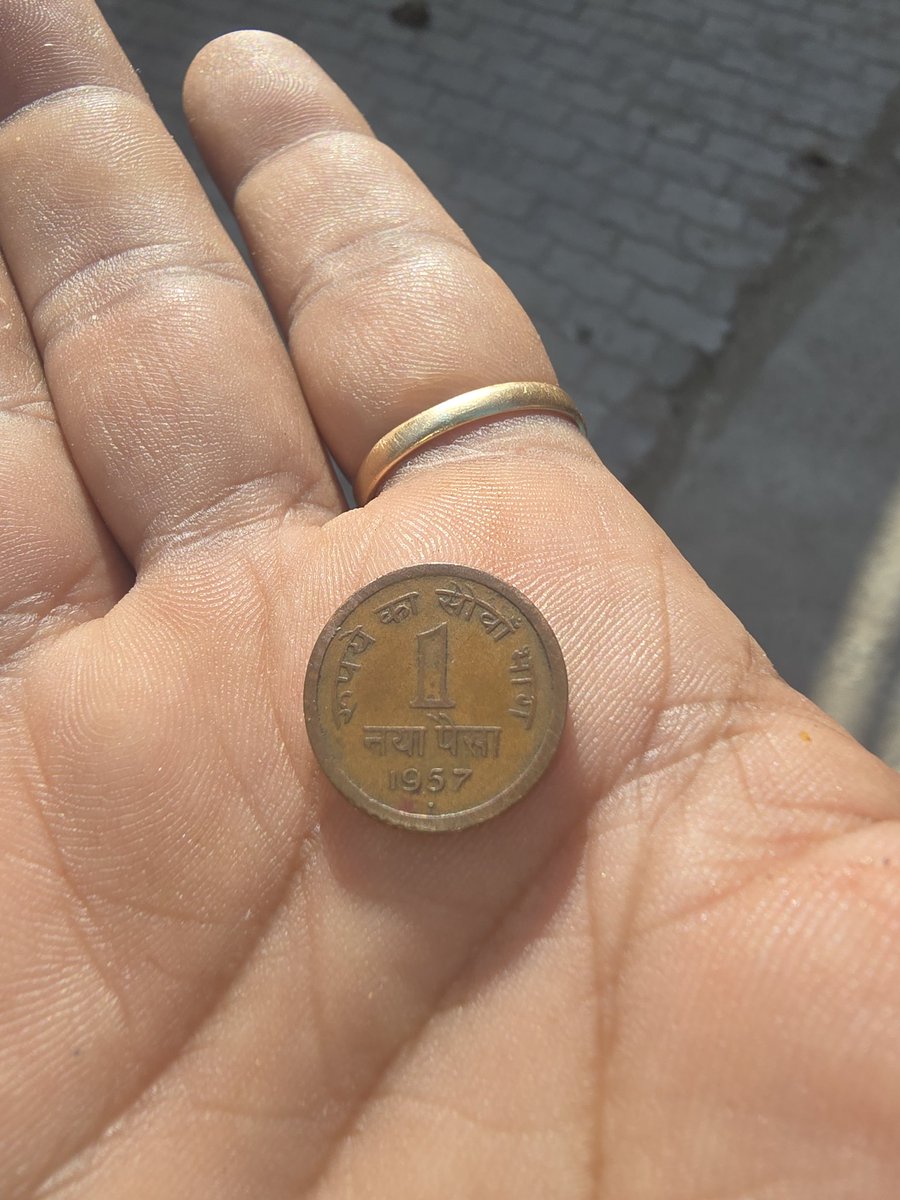 Satire Anuj tweet media