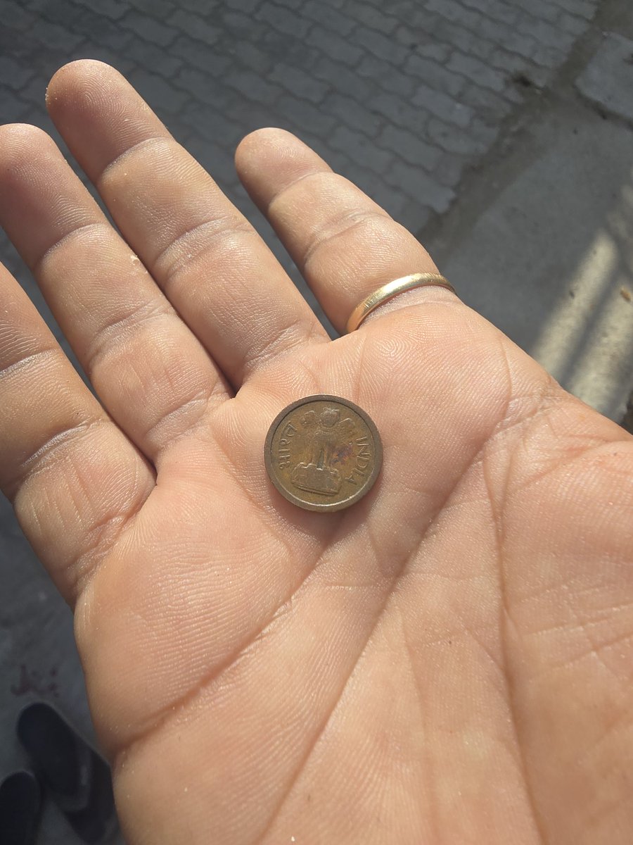 Satire Anuj tweet media