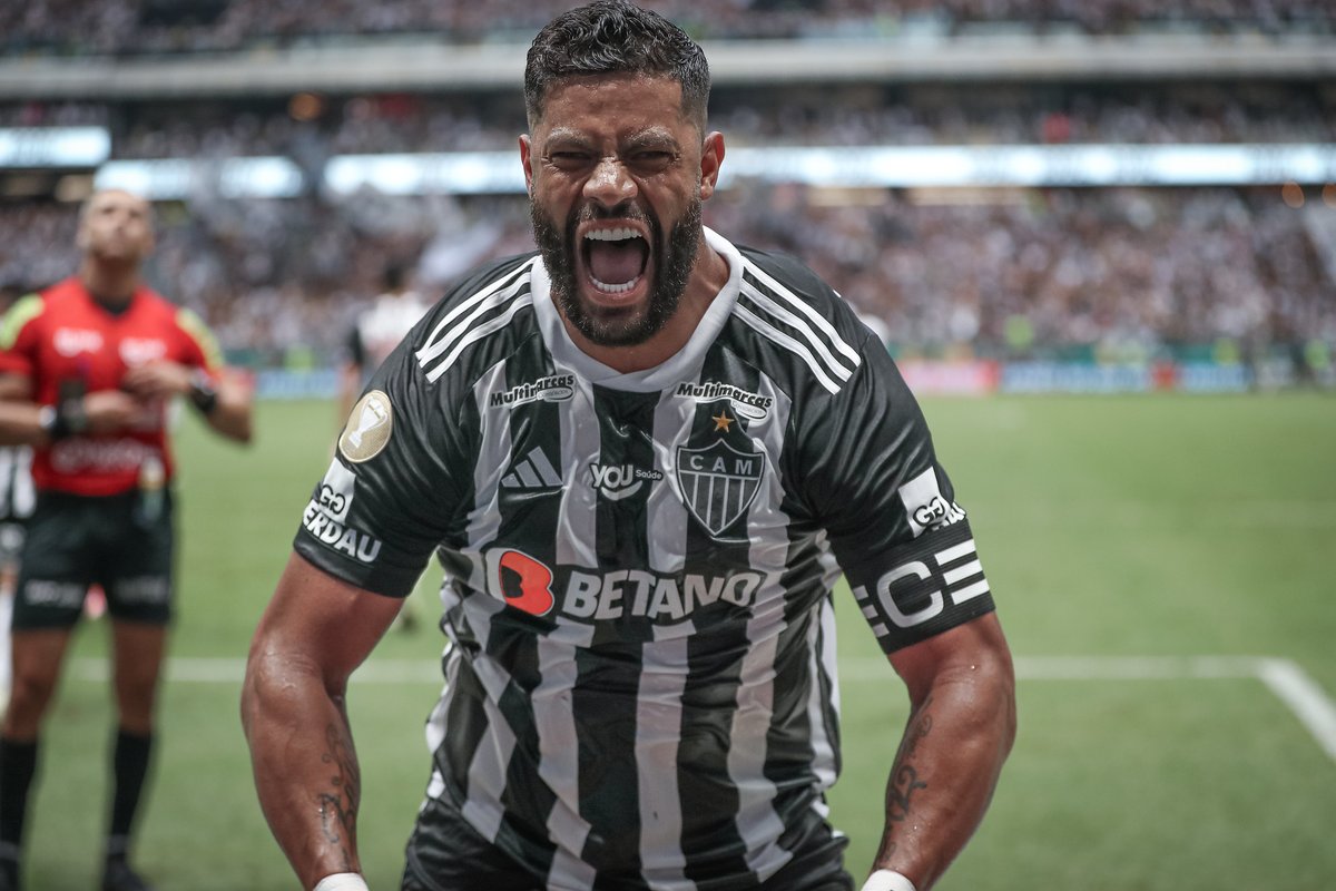 Sinceramente? Hulk deveria pedir a rescisão de contrato em respeito a Massa e conceder coletiva expondo tudo e todos. Um ídolo do clube não pode ficar com imagem de vilão que pertence a quem manda no clube. A torcida está e estará ao lado do Incrível. <a href="/Atletico/">Atlético</a> #Galo