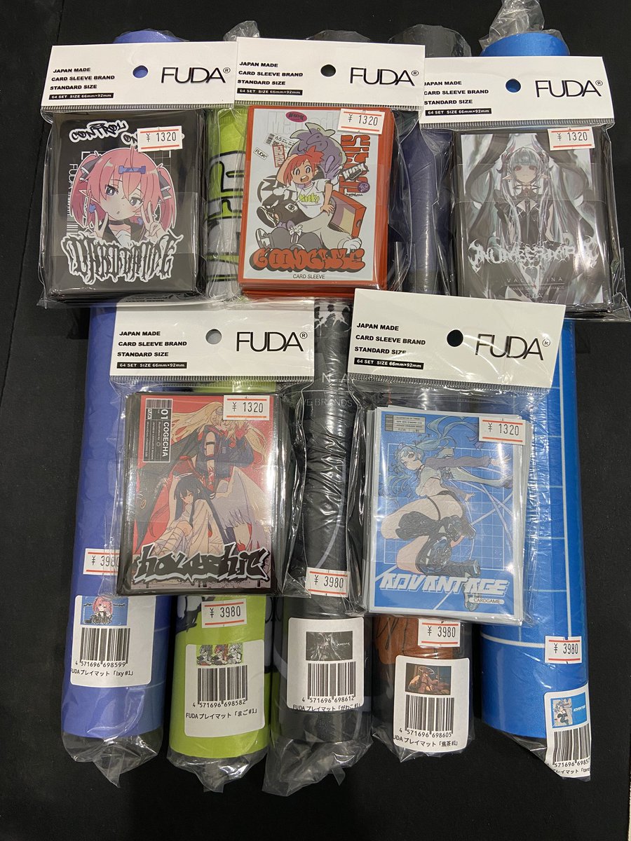 Kuji_Mahh's tweet photo. 【 #サプライ 情報】
最新 #FUDA スリーブ･プレイマット4弾
店内にて販売中✨️

1～3弾プレイマットも販売しております‼️
サンプル一覧からイラスト確認できます🌈
ぜひ当店をご利用ください😊

#秋葉原 #ラジオ会館 #akiba #EmST #FUDAスリーブ https://t.co/X6AyFL86yA