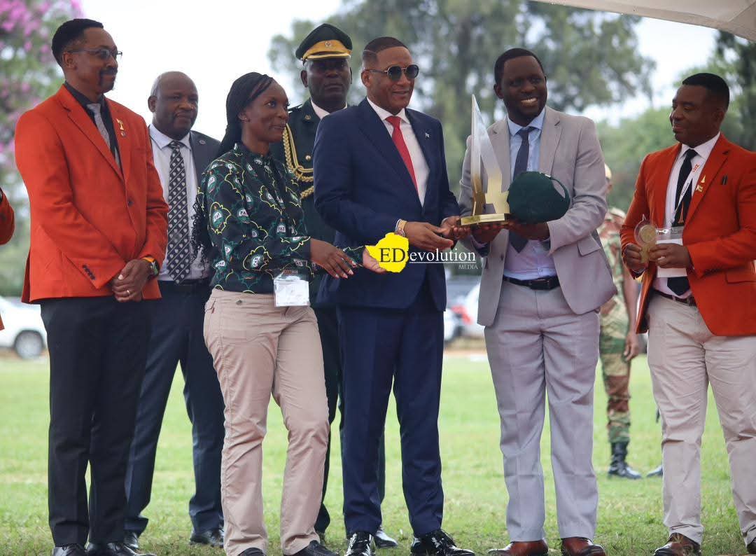 BaShona. tweet media