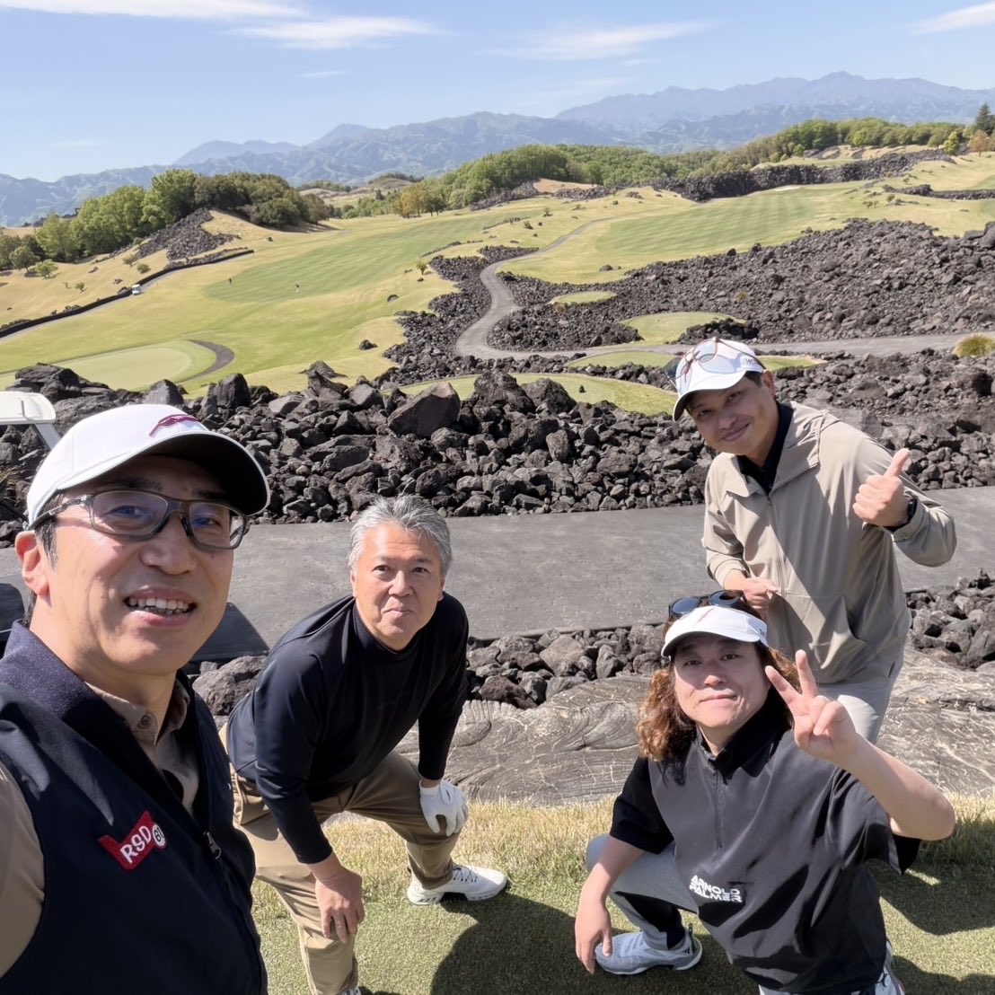 TAGOOOOO's tweet photo. 「第一回14CLUBゴルフコンペ」を無事開催することができました！！最高の天候に恵まれ、素晴らしい一日となりました

【14CLUBとは】
群馬県高崎市のゴルフメーカー、フォーティーンのクラブを愛し、その性能と美学に惚れ込んだプレーヤーが集う、特別なラウンドコミュニティです。 https://t.co/PRDZLTynAo