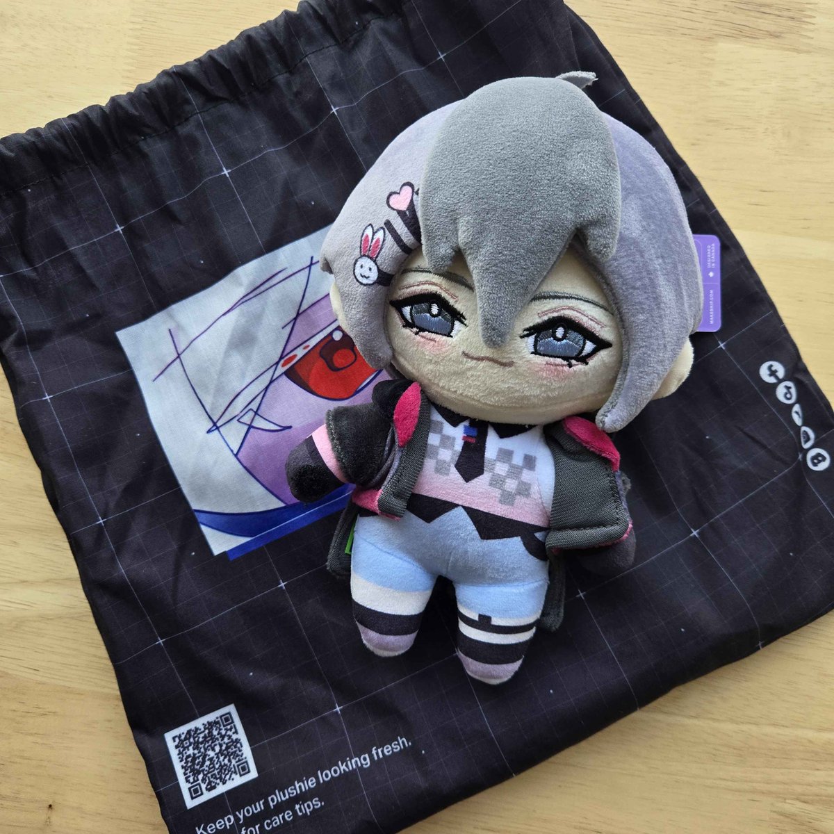 💀✨ GIVEAWAY  2.0 ✨💀

To celebrate our upcoming A Date with Death 2 Kickstarter, we’re giving away a Rowan plushie from Makeship (plus Casper bag)!

How to enter:
• Retweet this post
• Follow our Kickstarter
• Reply with a screenshot showing you’re following!

⤵️