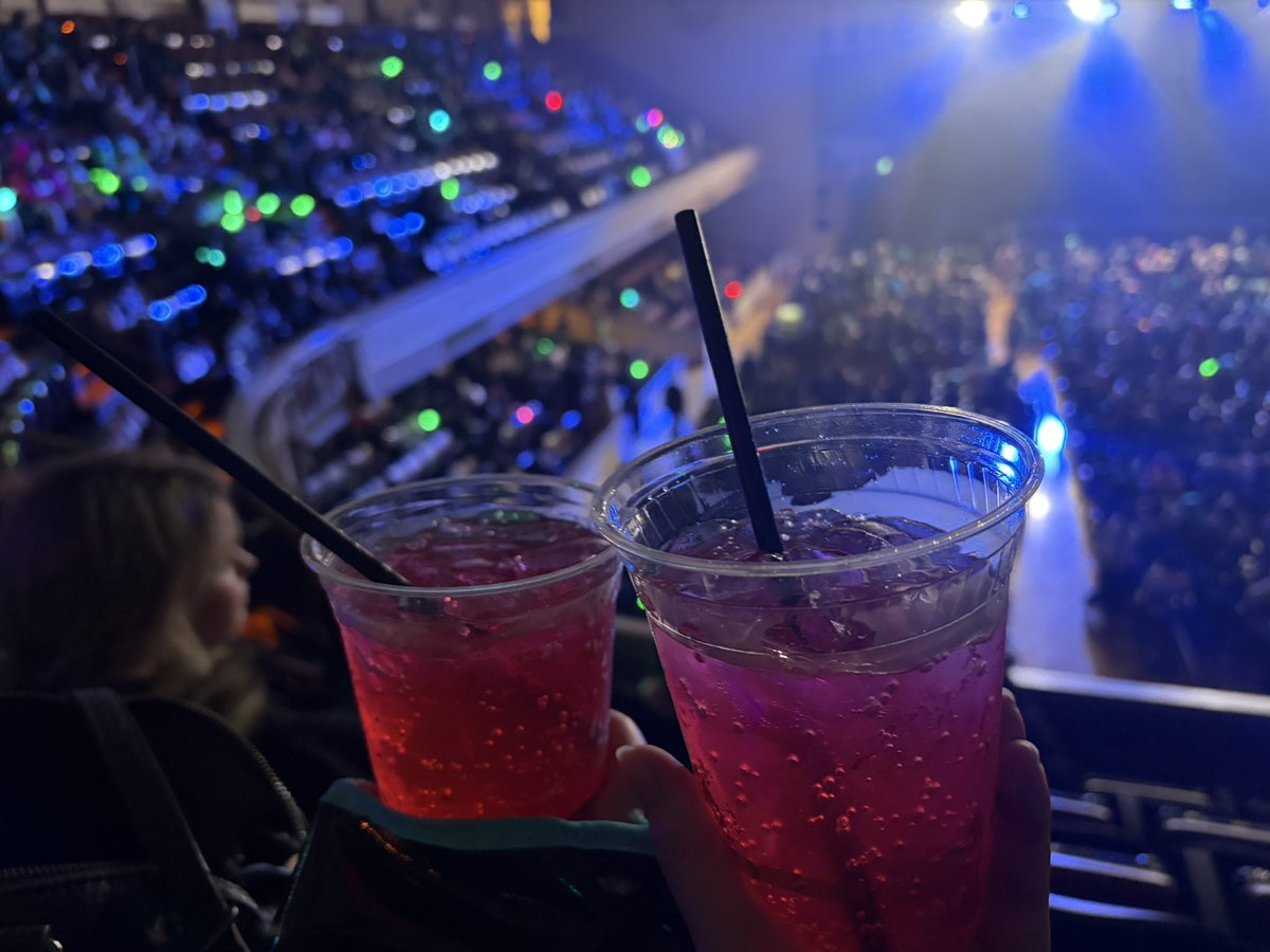 alex ❦ tweet media