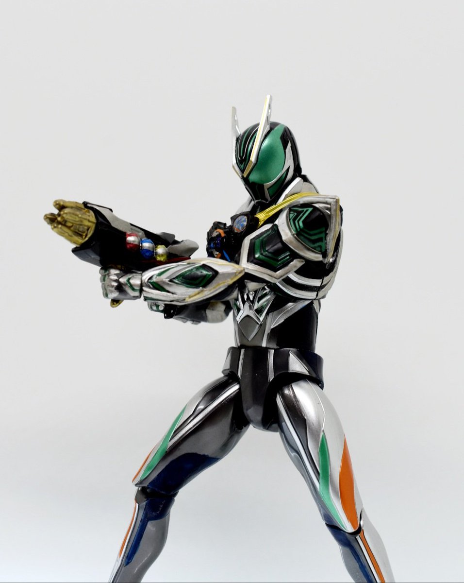 仮面ライダーアクションフィギュア ゼッツ オルデルム】 アーツと比べ