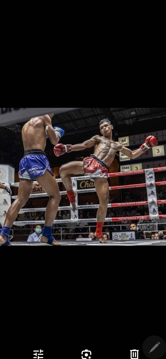 punchitgym's tweet image. With 215 professional fights and 155 wins, Kru Ton is a powerhouse of technical Muay Thai. Now a lead trainer at Punch it, he brings his active ring experience and lethal knee strikes to our mats. Train with a proven winner in Thailand. #muaythai #thailandtraining #punchitgym