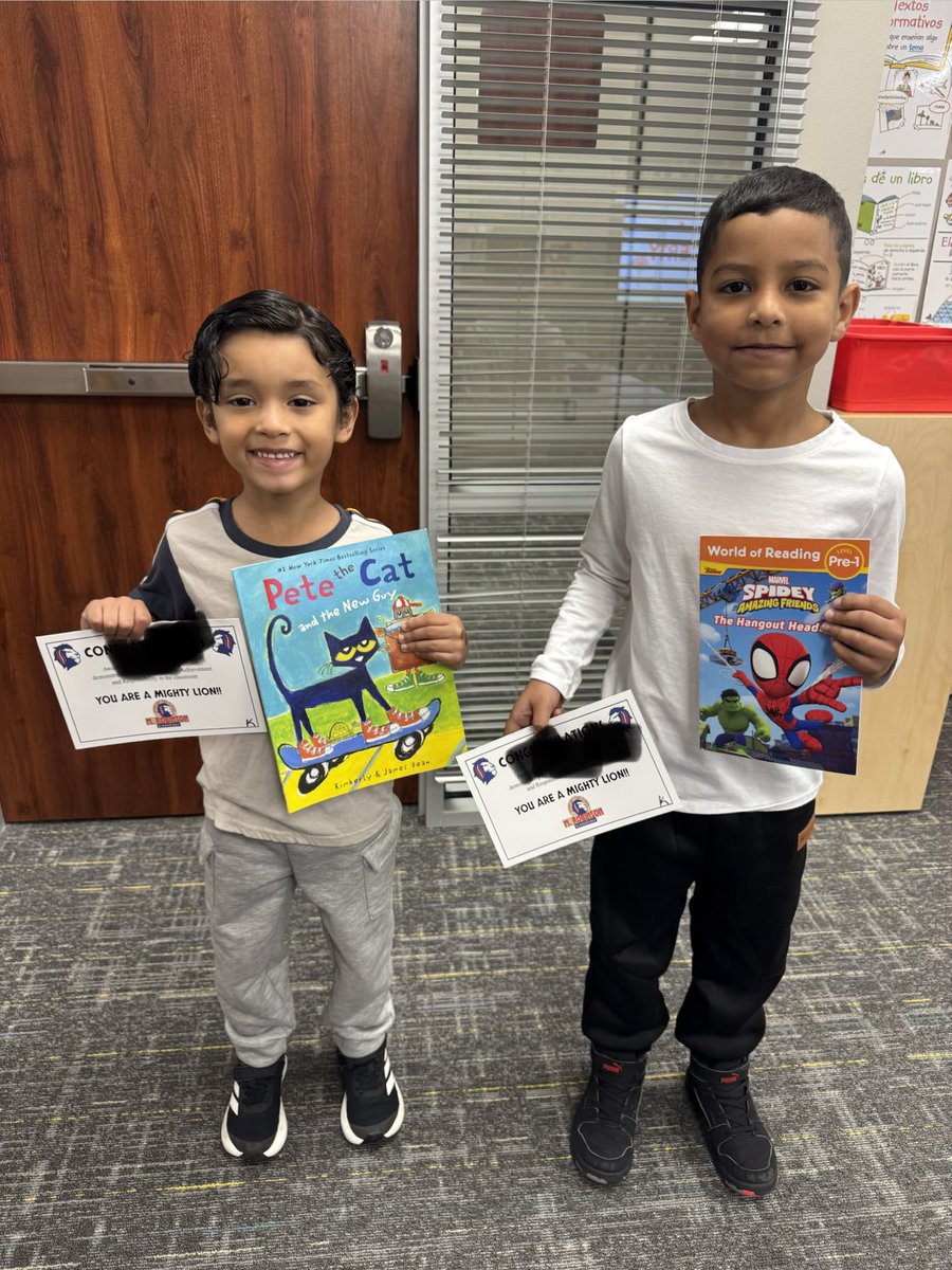 MsRios_bil's tweet image. Congratulations to our April  #Kindergarten #bilingual Mighty Lions 🦁 Keep up the good work! #MRobPride @MRobinsonElem @Ms_VillamizarBL