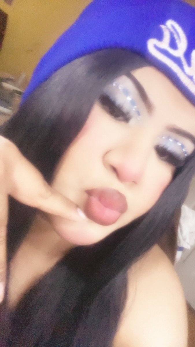 prettyboi_a1ex's tweet image. Tn’s Look 💙🩵#femboy #cali #LA #mlm