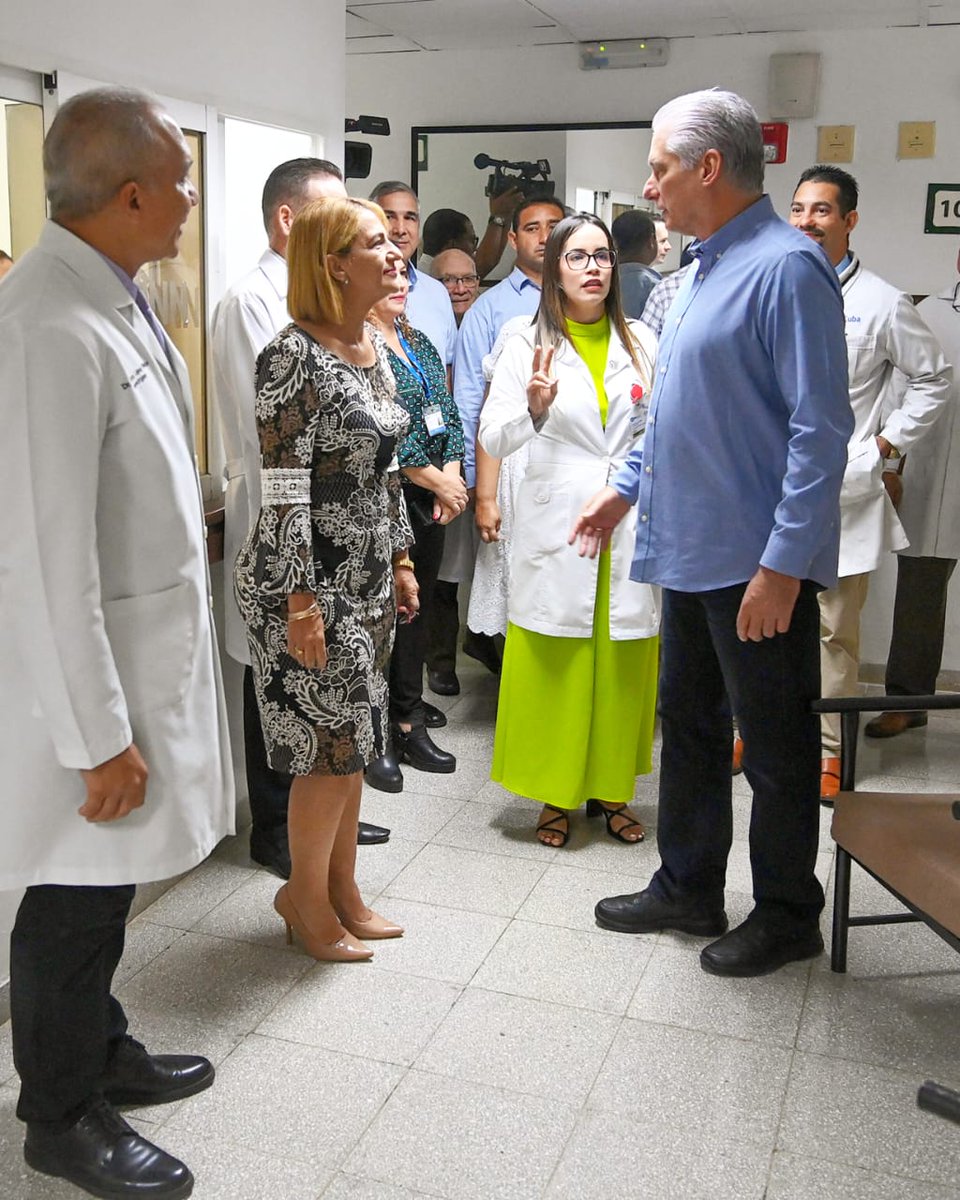 🇨🇺Constató <a href="/DiazCanelB/">Miguel Díaz-Canel Bermúdez</a> desarrollo de la transformación digital en el Instituto de Neurología y Neurocirugía. Felicitó al centro científico por la voluntad, la profesionalidad, el tesón y el afán de superación.
presidencia.gob.cu/es/noticias/co…