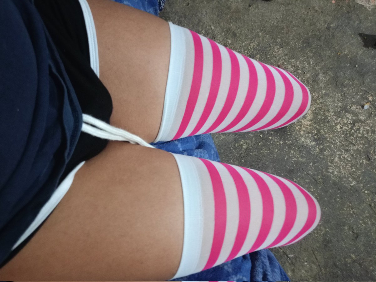 PoroDany's tweet photo. Quise tomarme una foto después de bañarme ¿que tal? UwU #femboy https://t.co/a6AkKjTJnN
