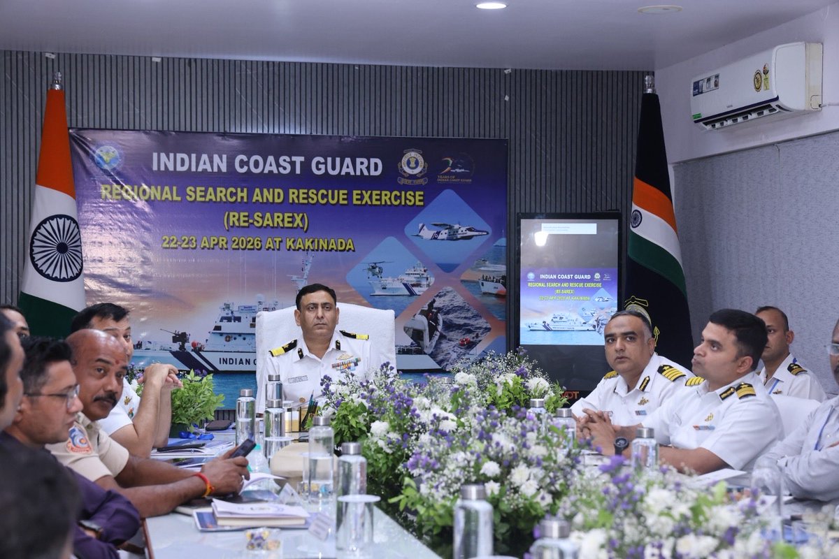Def_PRO_Chennai's tweet image. Bolstering maritime safety through synergy

#IndianCoastGuard concluded #ReSAREX2026 off Kakinada on 23 April’26. The exercise served as rigorous litmus test for collective operational readiness, engaging multiple stakeholders in high-stakes mass SAR simulation.

#WeProtect

​1/2