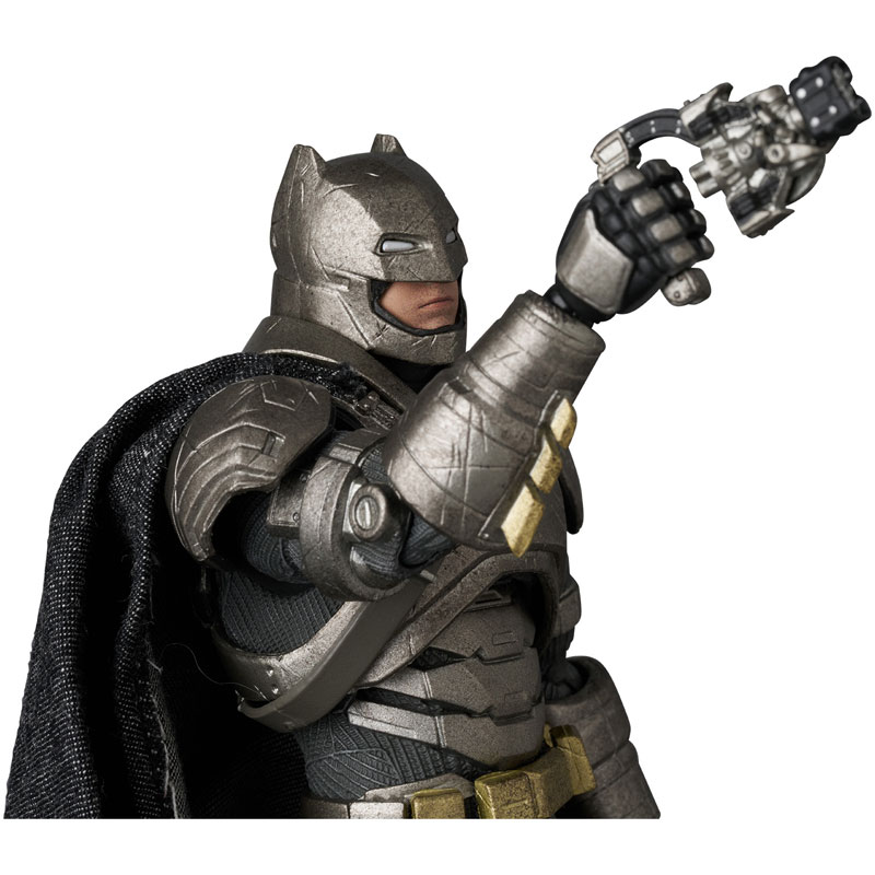 マフェックス No.313 MAFEX ARMORED BATMAN Ver.1.5[メディコム・トイ