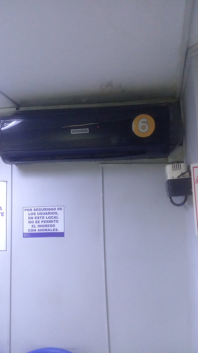 SigProyectos's tweet photo. Mantenimiento preventivo y correctivo a diez aires acondicionados en la notaría SEKULA LJUBICA DELGADO. https://t.co/5c1xKH5JmU