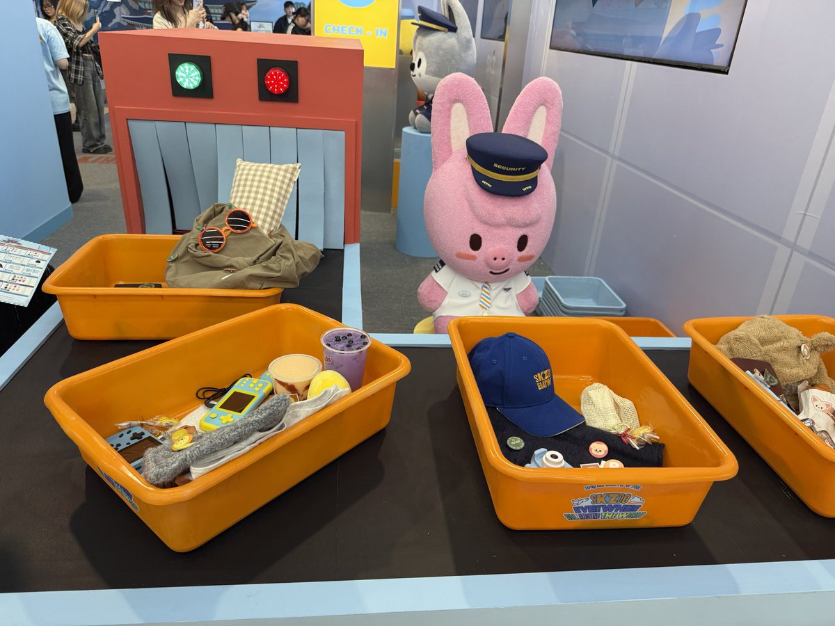 สนามบินนี้เอากงชาเข้าxrayได้ด้วยเหรอคะ ว้าว 5555555555